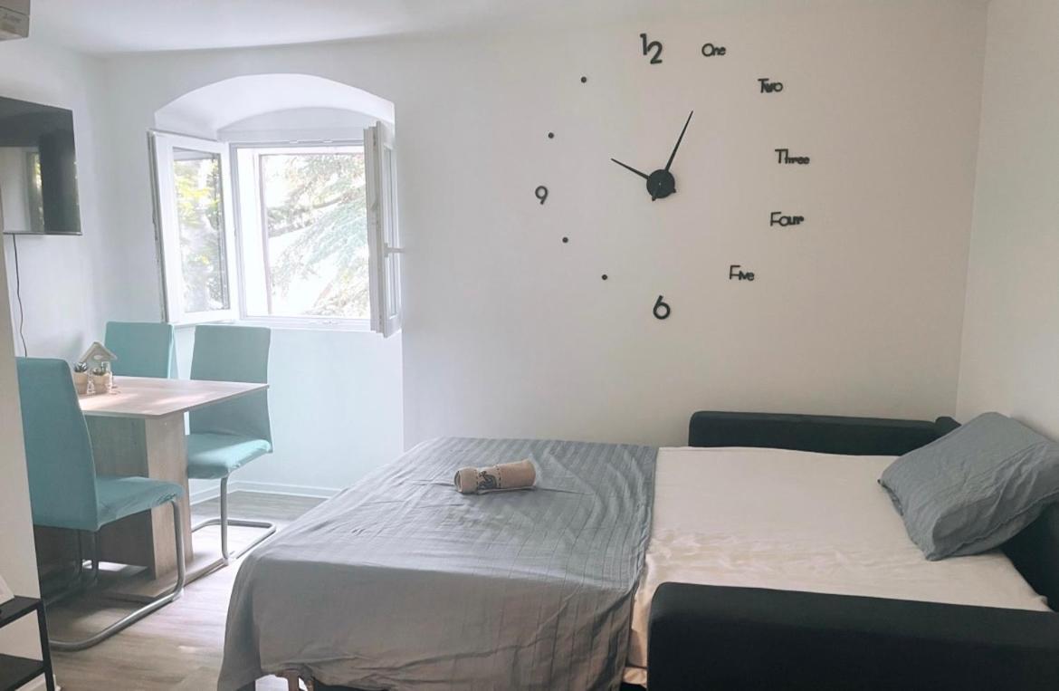 Apartments Nina โคเปร์ ภายนอก รูปภาพ