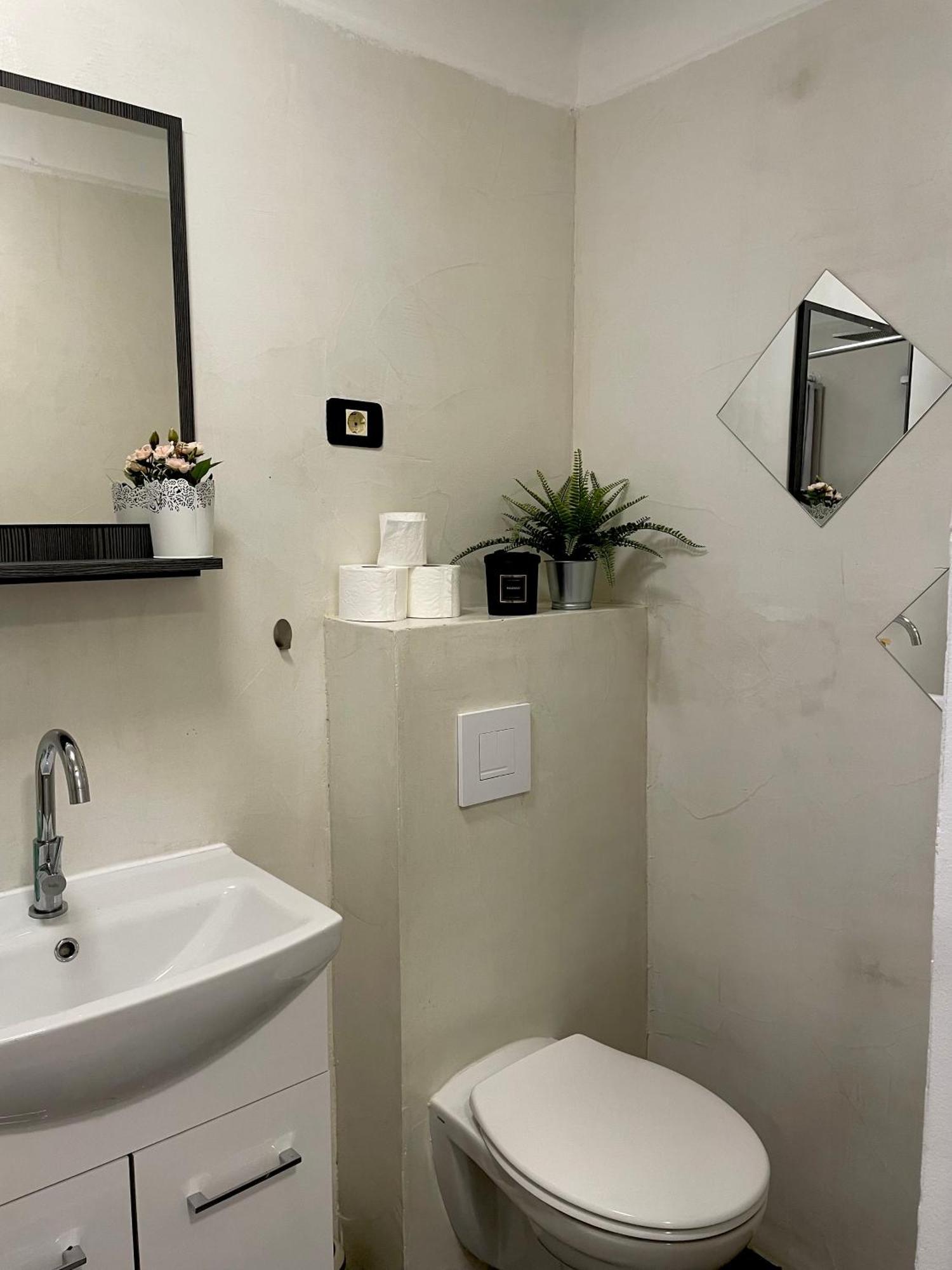 Apartments Nina โคเปร์ ภายนอก รูปภาพ